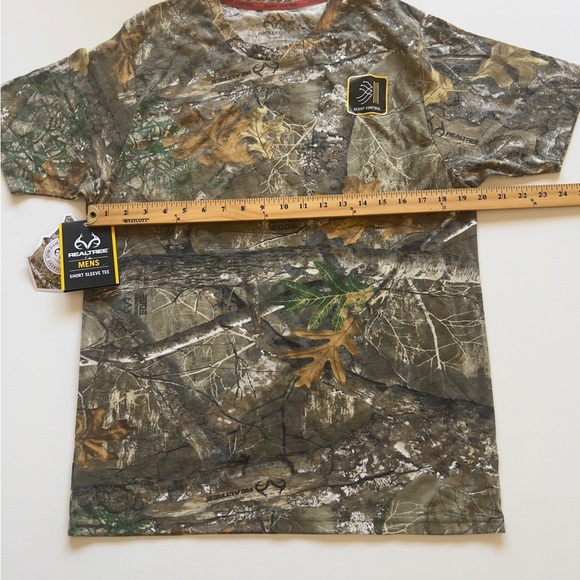 NWT Realtree Edge Short-Sleeved T-shirt Camouflage with Scent Control Size M (A) - Picture 3 of 8